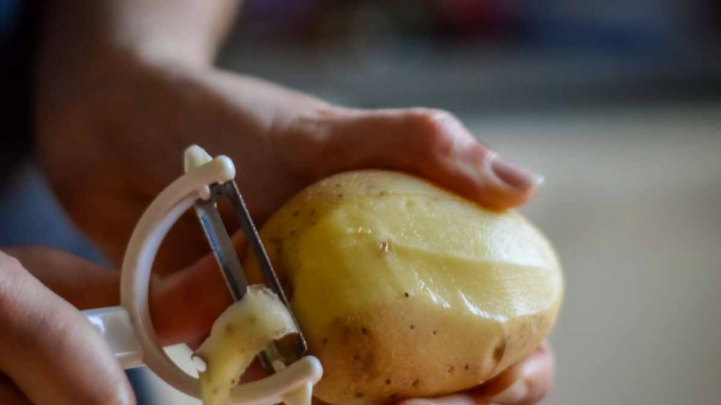 Cómo puedo pelar patatas rápida y fácilmente jardineriasabia